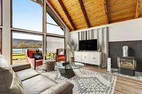 Escape on the River: Waterfront Home