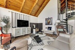 Escape on the River: Waterfront Home