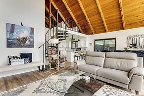 Escape on the River: Waterfront Home