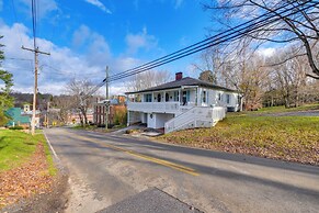 Peaceful Duplex - Walk to Historic Jonesborough!