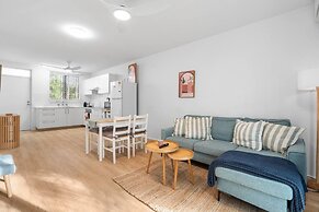 Zen Crescent Sanctuary Cozy - Modern - Unique