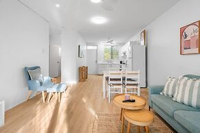 Zen Crescent Sanctuary Cozy - Modern - Unique