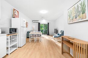 Zen Crescent Sanctuary Cozy - Modern - Unique
