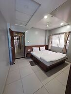 Shree Dham Palace