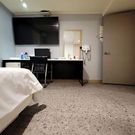 SKY Motel
