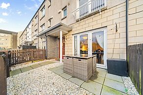 Urban Elegance 5-Bed Glasgow Home