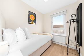 Urban Elegance 5-Bed Glasgow Home