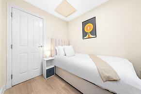 Urban Elegance 5-Bed Glasgow Home