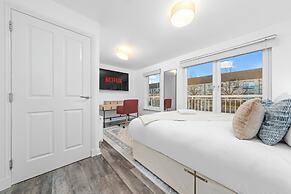 Urban Elegance 5-Bed Glasgow Home