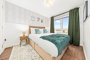 Urban Elegance 5-Bed Glasgow Home