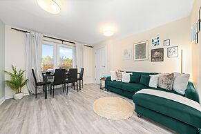 Urban Elegance 5-Bed Glasgow Home