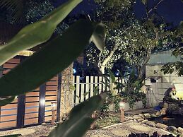 Lá Home