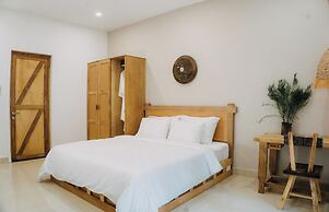 Nong Lam Ecolodge