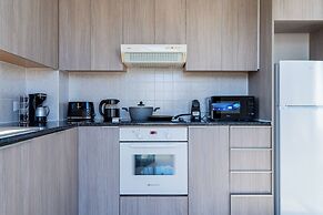 Averna - Breezy 2-BR Apt. in Larnaca