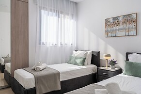 Averna - Breezy 2-BR Apt. in Larnaca