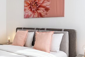 Averna - Breezy 2-BR Apt. in Larnaca