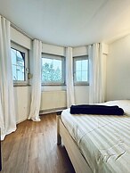 2BR Apt With Balcony Blumengärten