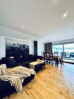 2BR Apt With Balcony Blumengärten