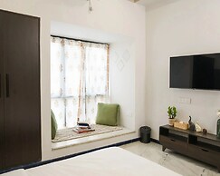 Bedchambers Suite Near Sector 29