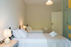 Captain's Apartments in Olive Grove