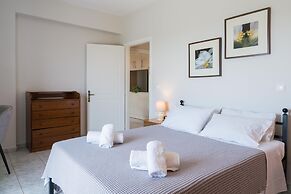 Captain's Apartments in Olive Grove