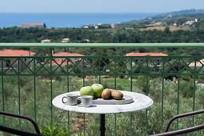 Captain's Apartments in Olive Grove