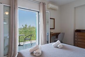 Captain's Apartments in Olive Grove
