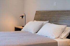 Captain's Apartments in Olive Grove