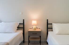 Captain's Apartments in Olive Grove