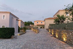 Vasilopoulos Residences Villas With Shared Pool