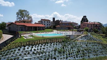 Spacious Apartment in Poppi With Shared Pool