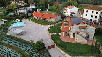 Spacious Apartment in Poppi With Shared Pool