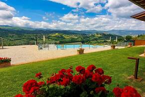 Spacious Apartment in Poppi With Shared Pool