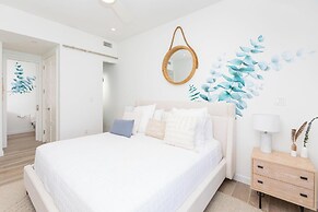 SeaDreams Boutique Condos