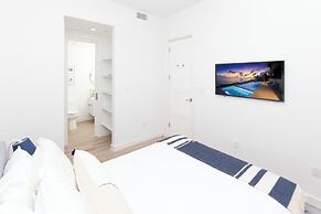 SeaDreams Boutique Condos