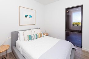 SeaDreams Boutique Condos