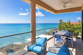 SeaDreams Boutique Condos