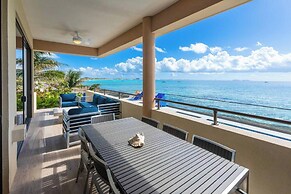 SeaDreams Boutique Condos