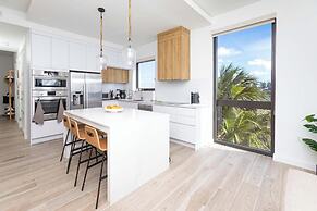 SeaDreams Boutique Condos
