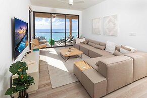 SeaDreams Boutique Condos
