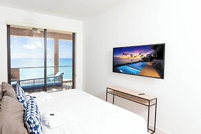 SeaDreams Boutique Condos