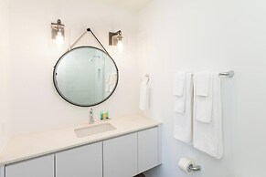 SeaDreams Boutique Condos