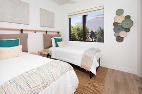 SeaDreams Boutique Condos