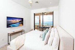 SeaDreams Boutique Condos