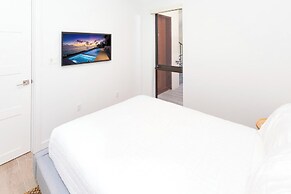 SeaDreams Boutique Condos