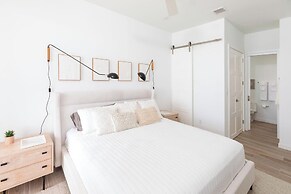 SeaDreams Boutique Condos