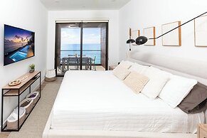 SeaDreams Boutique Condos