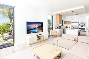SeaDreams Boutique Condos