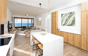 SeaDreams Boutique Condos