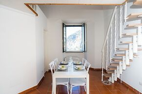 DIPINTO APARTMENTS